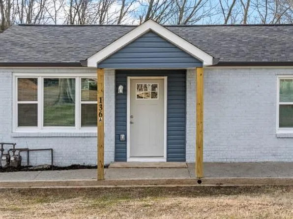 136 W Rossview Rd APT A, Clarksville, TN 37040