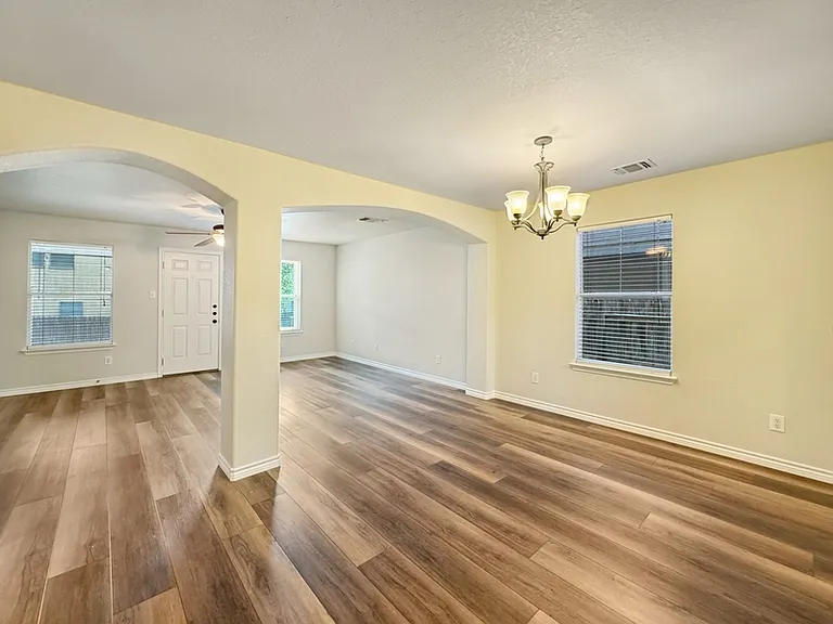 6910 Hallie Spirit — Photo 12