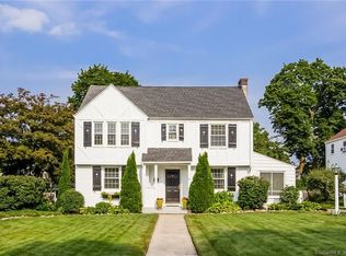 82 Ridgewood Rd, West Hartford, CT 06107