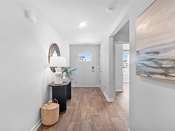 3rd image of 9 Gladewater Drive