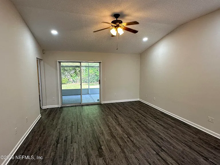 8189 Tessa Ter E — Photo 17