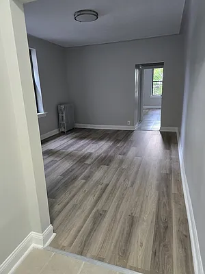 Rented by Dyer Estate Mgmt | media 2