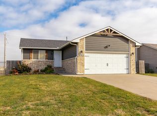 1941 N McRae Ct, Goddard, KS 67052