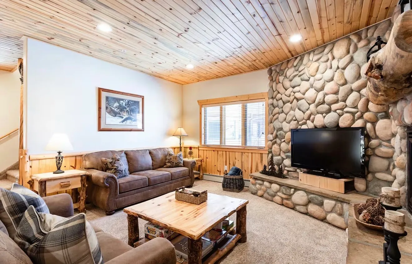 2 bed, 1575 sqft, $3,400 — Photo 3