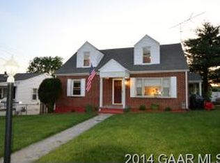 208 S Waverley St, Staunton, VA 24401