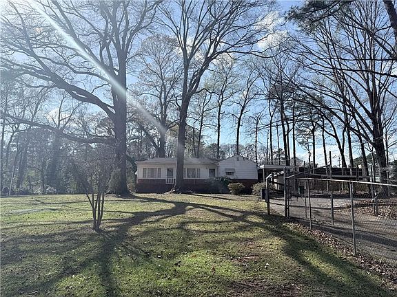 4th image of 1847 Derrill Dr