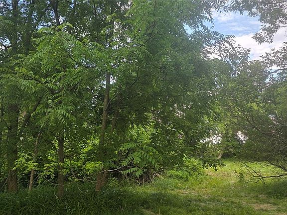 4th image of 1747 Pole Bridge Rd