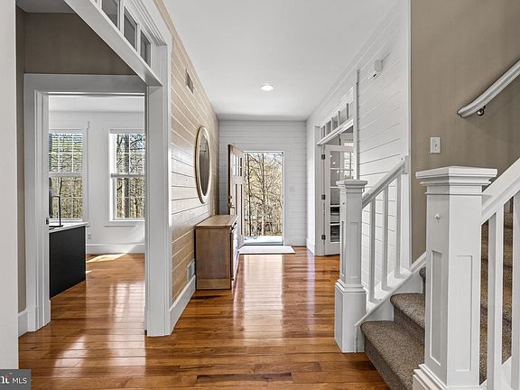 4th image of 95 Shady Ln