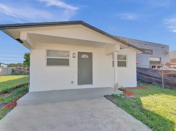 5814 Plunkett Street, Hollywood, FL 33023