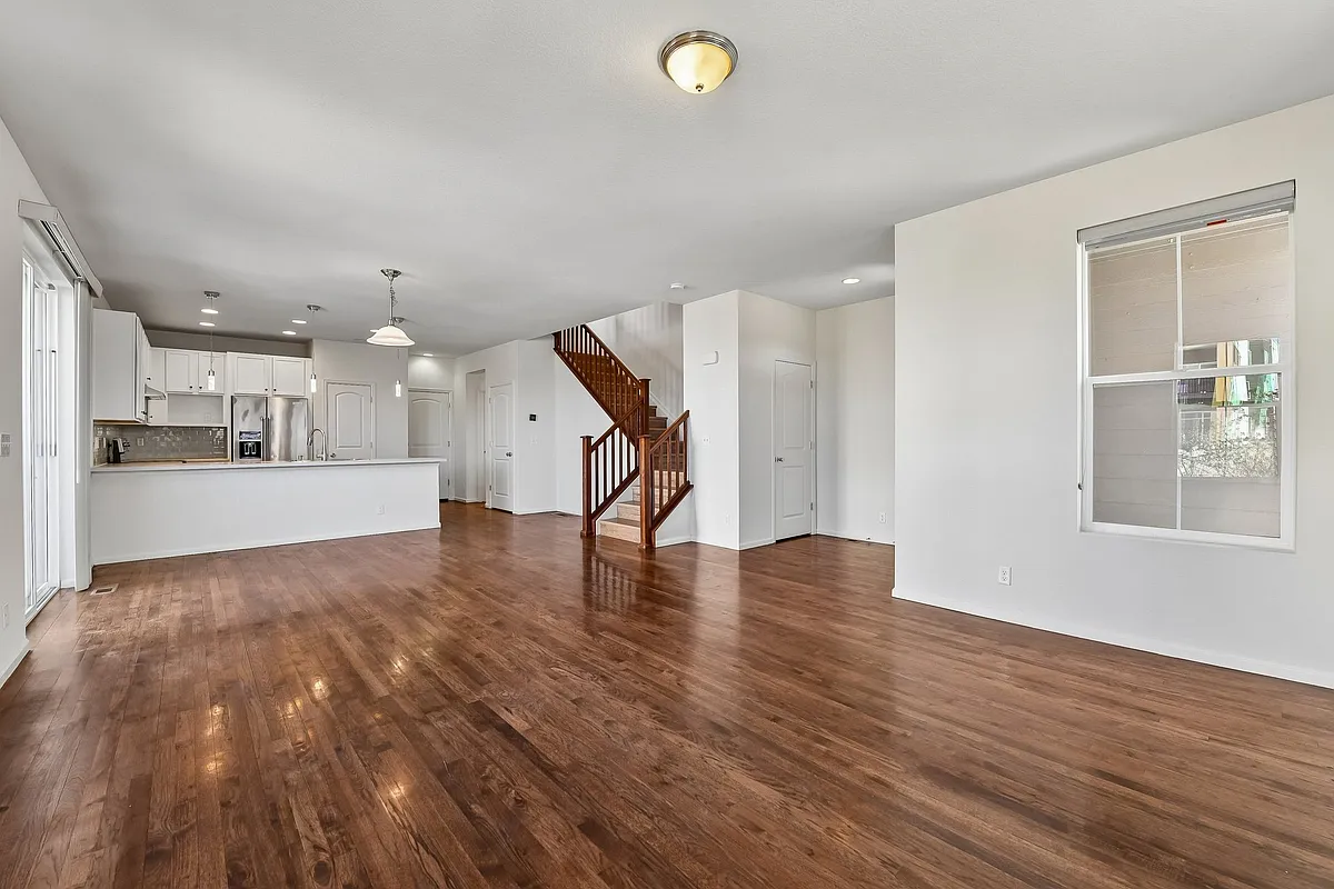 Building Photo - 9205 E Prairie Meadow Dr