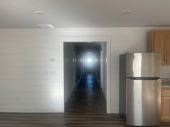 5th image of 27 N Park Ave