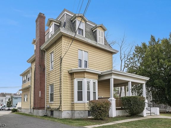 3rd image of 24 Franklin Pl