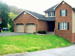 1001 Quail Run Ct, Erwin, TN 37650