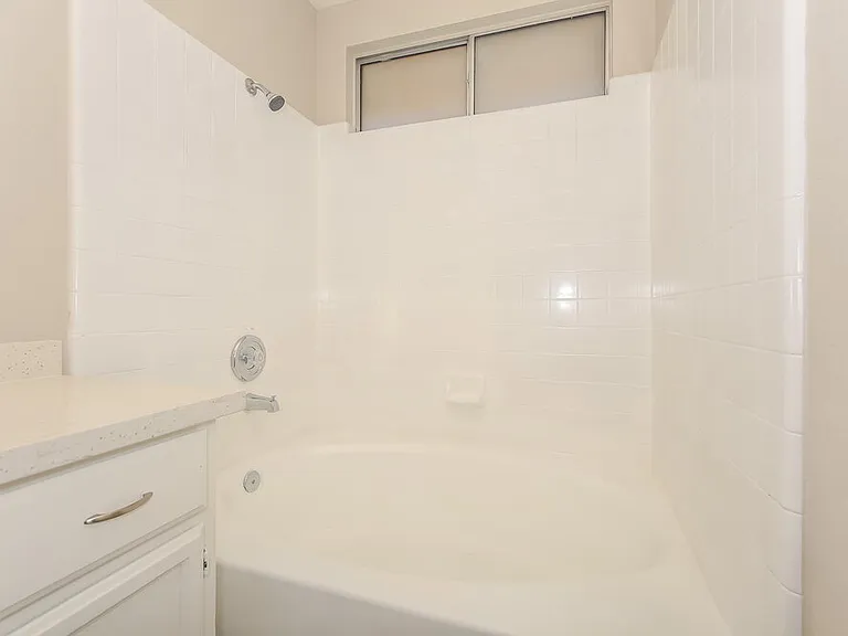 1403 Harmony Hill Dr — Photo 11
