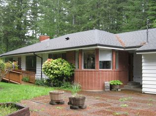 54819 Lee Valley Rd, Coquille, OR 97423