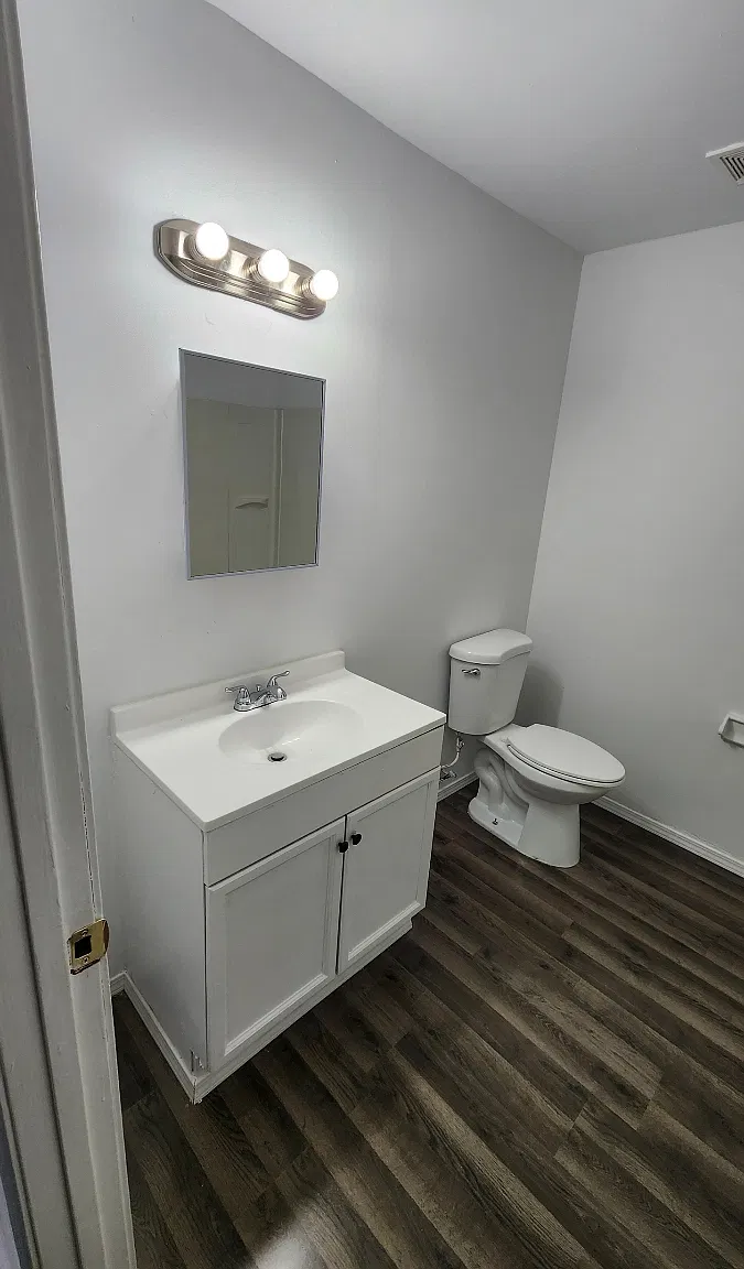 5096 Minerva Avenue - B — Photo 3