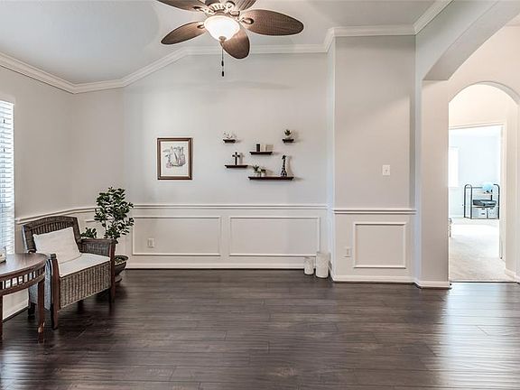 2nd image of 3907 Coral Shadows Dr