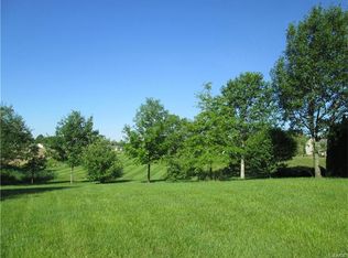 23 Rhineland Pl, Millstadt, IL 62260