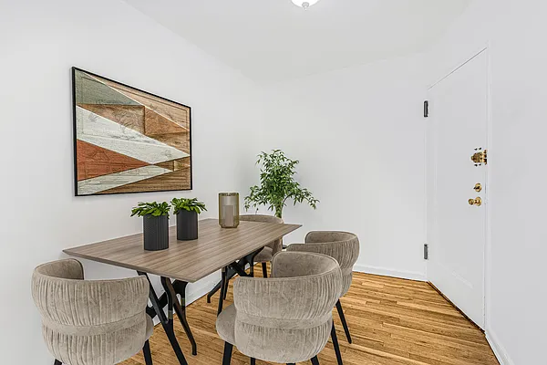 Sold by Re/Max In The City | media 3