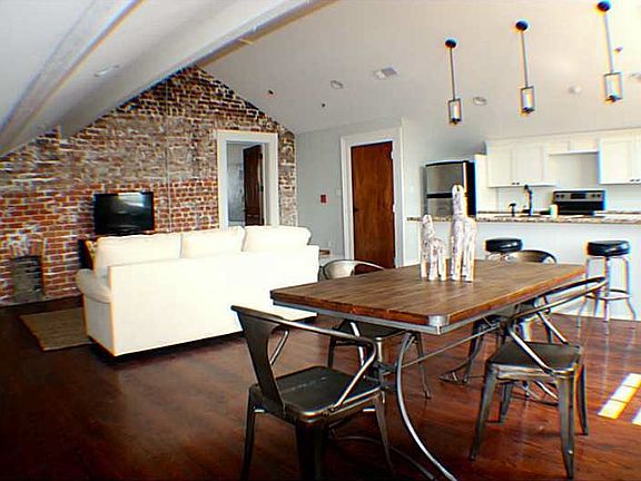 2nd image of 1220 Annunciation St