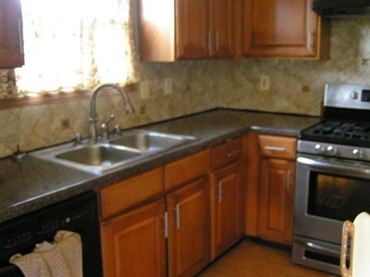 4th image of 315 Amber Wood Way