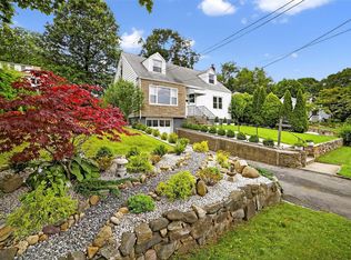 130 Cresthill Rd, Yonkers, NY 10710