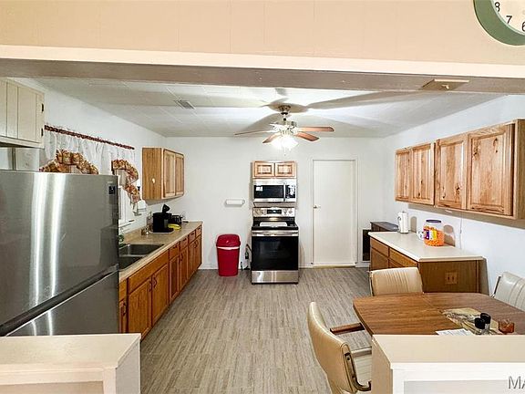 5th image of 906 E Center St