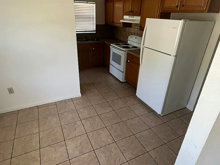 1240 Josephine St — Photo 8