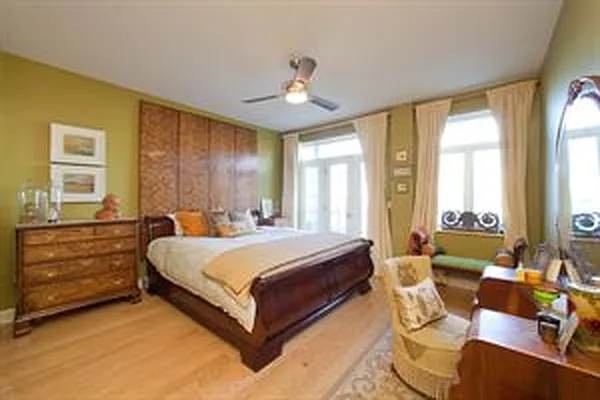Sold by Douglas Elliman | media 22