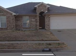 5510 Gessner Ct, Arlington, TX 76018