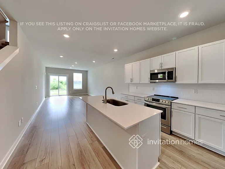 783 Mickelson Way — Photo 7
