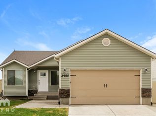 2450 E Jim Bridger Dr, Eagle Mountain, UT 84005