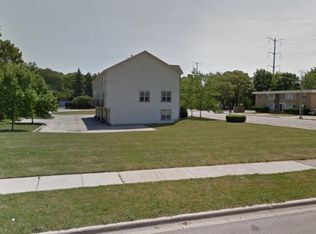 485 W Glendenning Pl, Waukegan, IL 60087