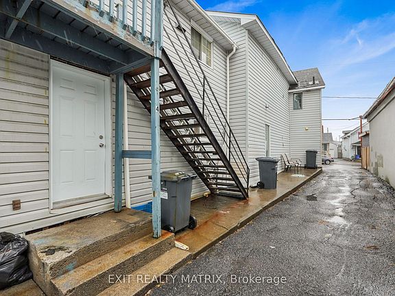4th image of 749 Regent St