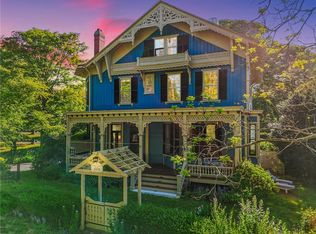 43 Old Beach Rd, Newport, RI 02840