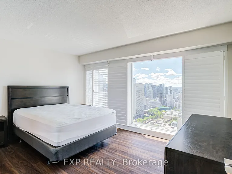 210 Victoria St #Penthouse 09 — Photo 24