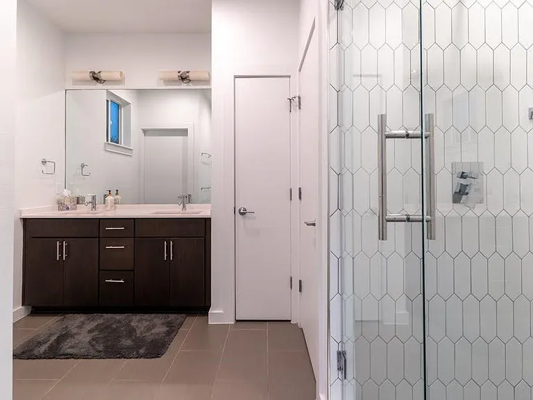 3001 Del Curto Rd #34 — Photo 14