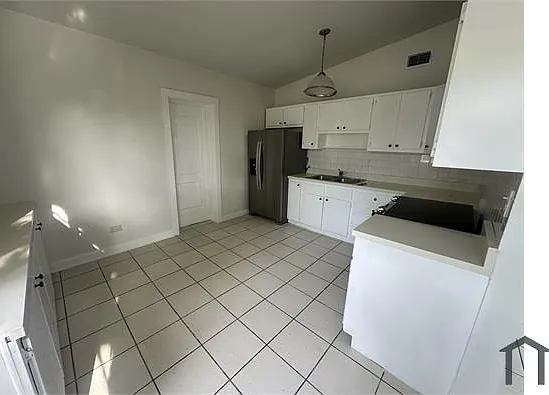 821 SW 2nd St — Photo 8