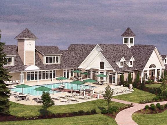 2nd image of 925 Norwest Dr