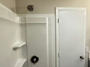 125 Heath St #129, Clinton, NC 28328