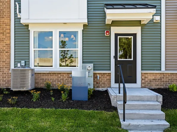 2669 Pratt Ct #23150, Hoffman Estates, IL 60192