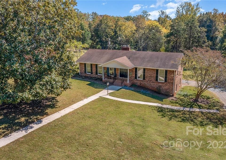 qq7m6nc9kです 6912 Washington Ave, Saint Louis, MO 63130 | Zillow