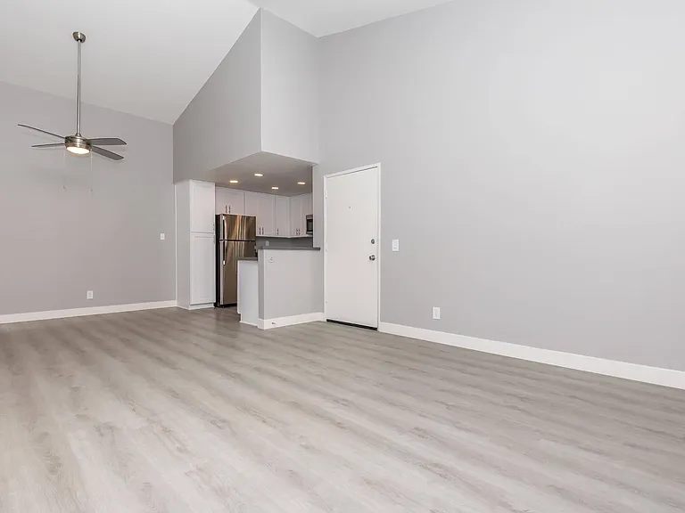 Club Pacifica Apartment Homes — Photo 19