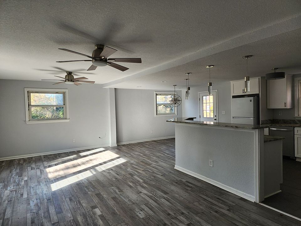 1st image of 2550 Reagan Ave #2550