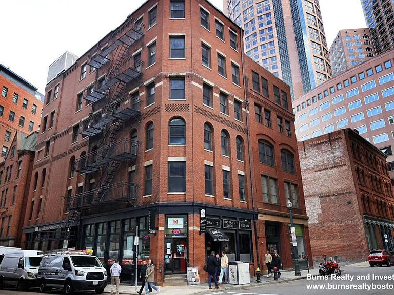 281 Franklin St #301 — Photo 6