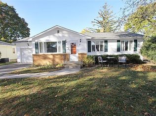 41 Creekside Dr, Rochester, NY 14622
