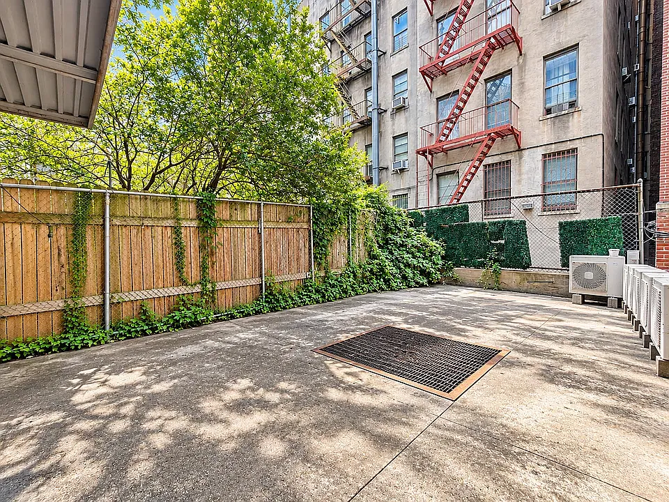 139 W 123rd St #1D
