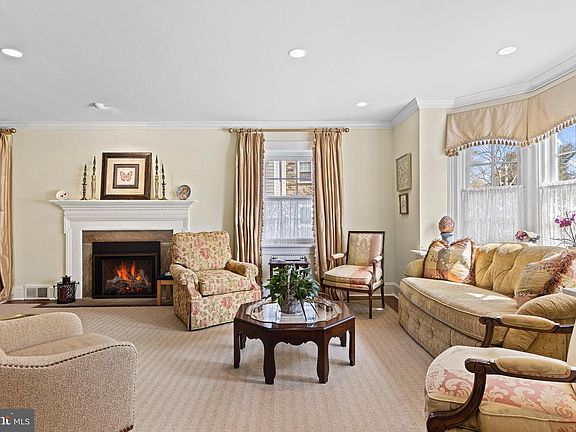 4th image of 8 Cedarbrook Rd