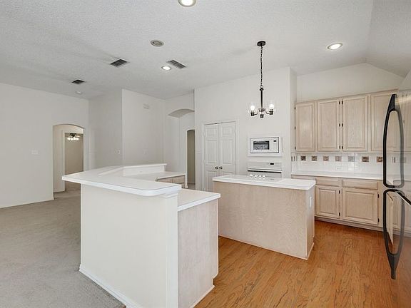 3rd image of 3325 Seaton Ct