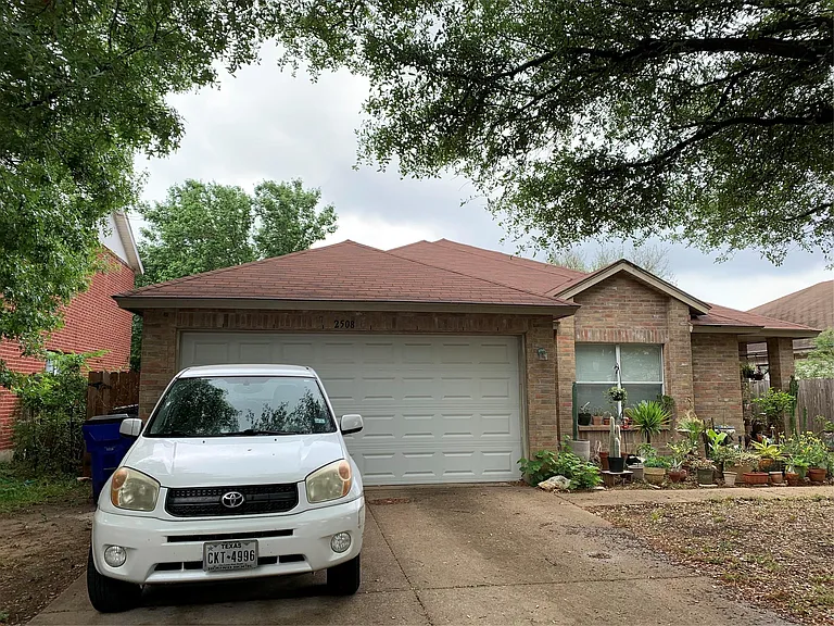 2508 Byfield Dr — Photo 1